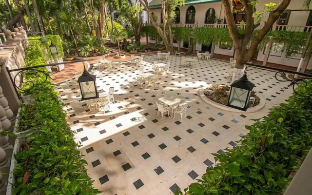 Hotel Cerca al Mar HC-F Con Desayuno