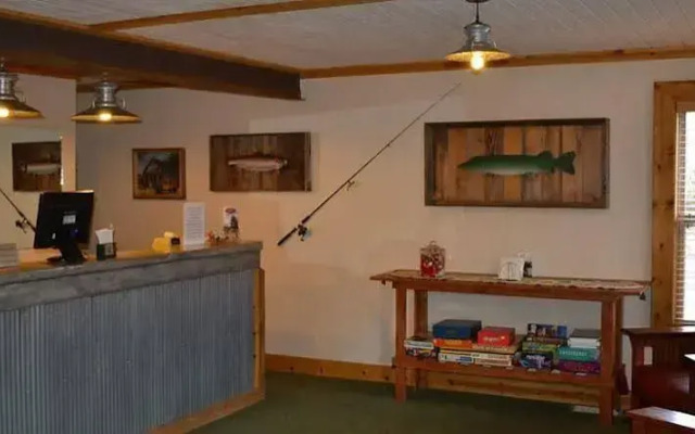 Eagle Fire Lodge & Cabins