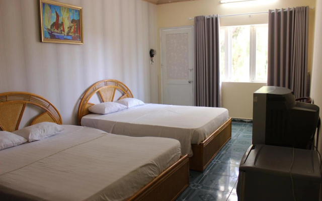 Lam Son Hotel – Guest Rooms – Vung Tau