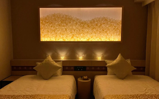 Henn na Hotel Premier Nara