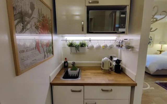 Yarden Deluxe Studio Suite