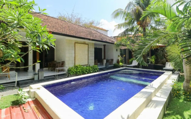 Legian Mas Beach Inn