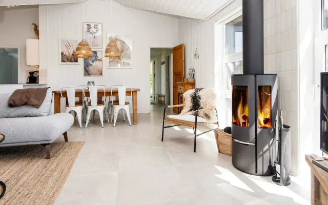 6 Person Holiday Home in Ebeltoft