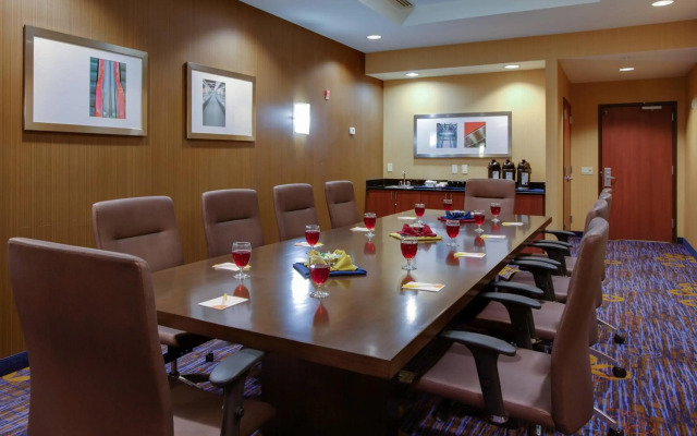 Courtyard by Marriott Republic Aprt Long Island/Farmingdale