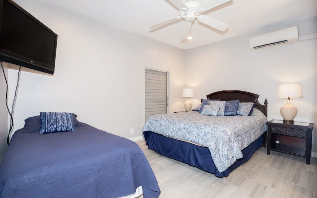 Kahana Sunset B7 2 Bedroom Condo by Redawning