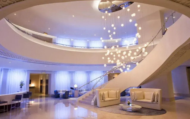 JA Lake View Hotel, Dubai