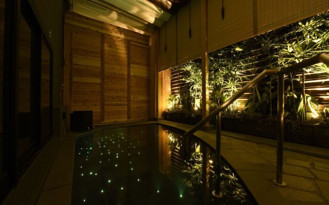 Capsule Hotel Anshin Oyado Premier Resort Kyoto Shijo Karasuma