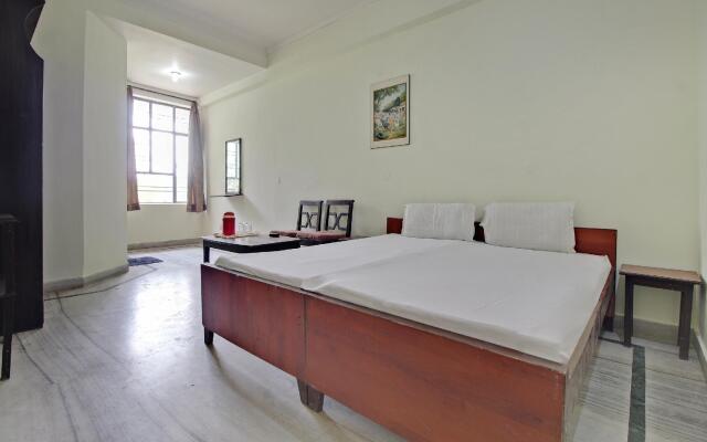 SPOT ON 60718 Gaurav Bhawan