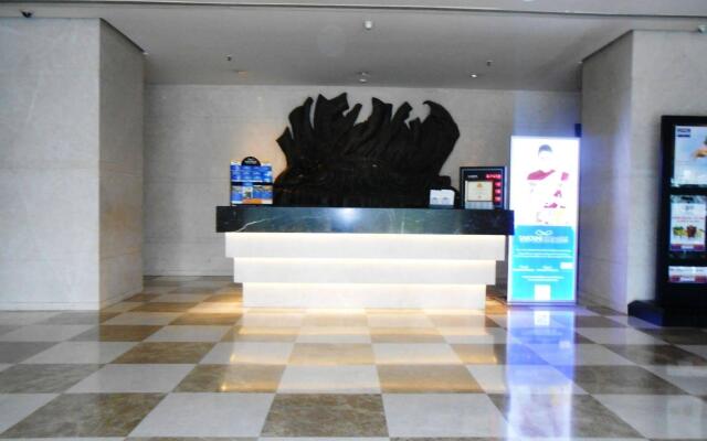 Lemon Tree Hotel, Pune