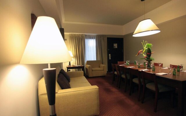 Embassy Suites By Hilton Valencia-Downtown