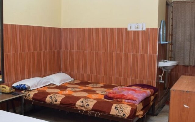 Hotel Savitri by OYO Rooms