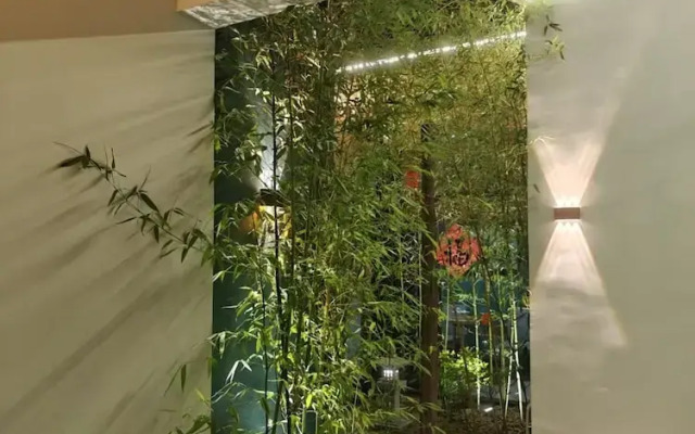 Serenity Courtyard Hotel