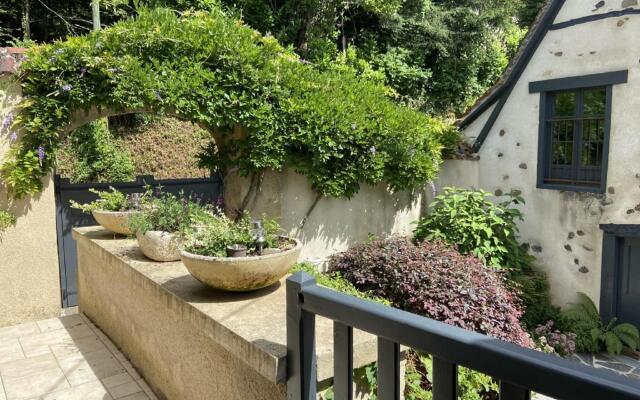Traditional holiday home in Altillac with private pool
