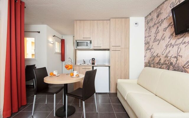 Villa Serafina Apartments
