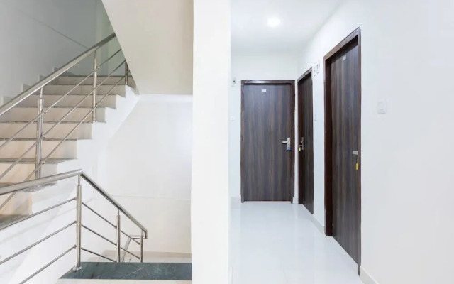 Hotel Cherry Wood by OYO Rooms