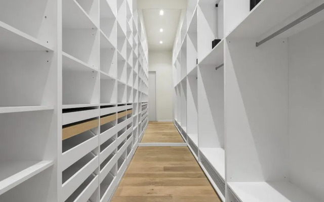 Luxury Apartment by Hi5 - Erzsébet square Suite