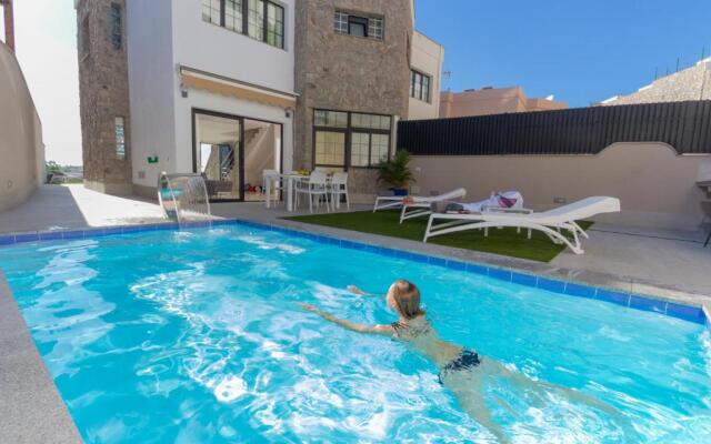 Villa Amadores N6