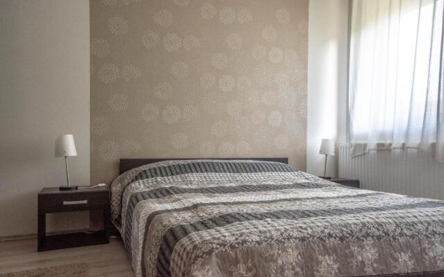 Family Residence Apartman Eger