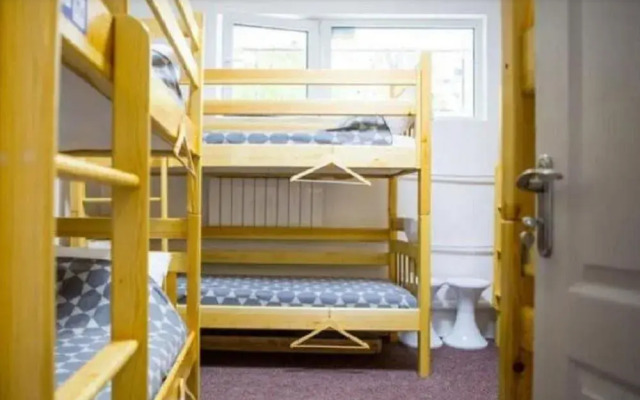 Hostel N1 Light