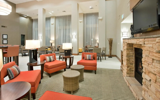 Hampton Inn & Suites Phoenix Glendale-Westgate