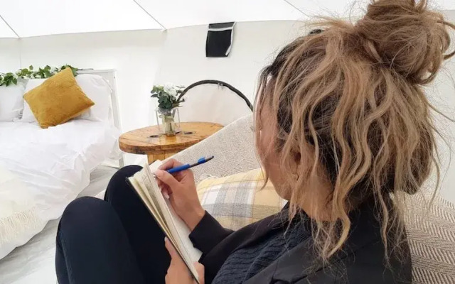 Luxury 4 Person Glamping Tent-Campsite