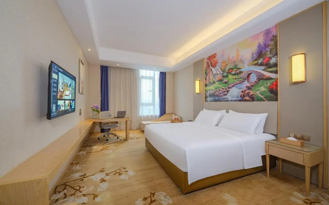 Vienna International Hotel Qishi Center Branch in Dongguan, Guangdong.