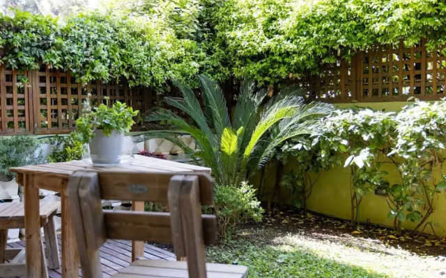 The Garden House at Alimos