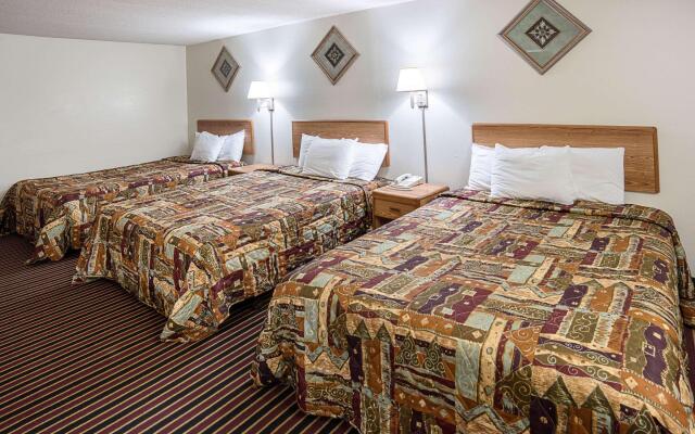 Rodeway Inn & Suites