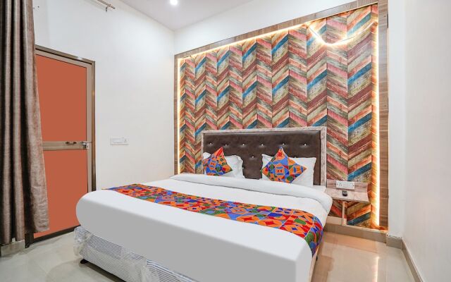 Fabhotel Siya Bihari