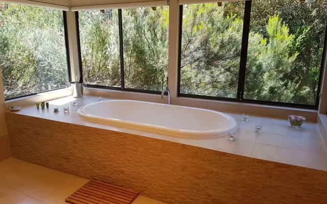 Jarrah Grove Forest Retreat - Adults Only