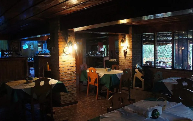 Hotel El Portico