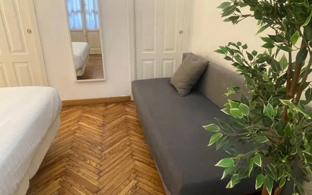 dHomes - Apartments and Rooms - Room 102