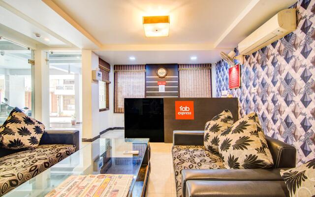 FabExpress Global Inn
