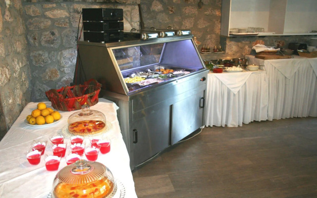 Naiades Almiros River Hotel