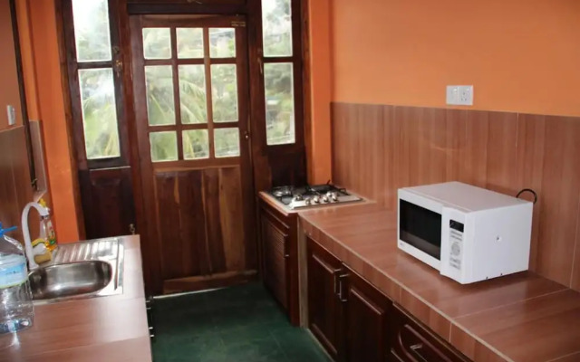 Self Cate Luxury Hostel