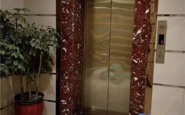 Xinyi Jiangnan Express Hotel