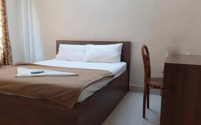 Saravana Inn