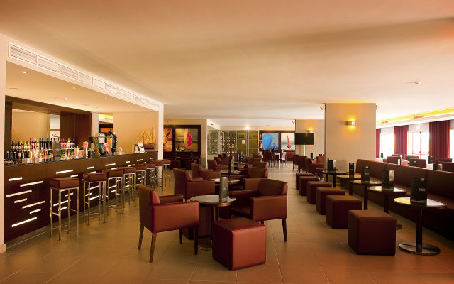 Отель Vila Galé Náutico