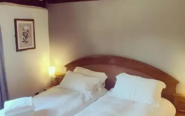 OYO The Greyhound Inn