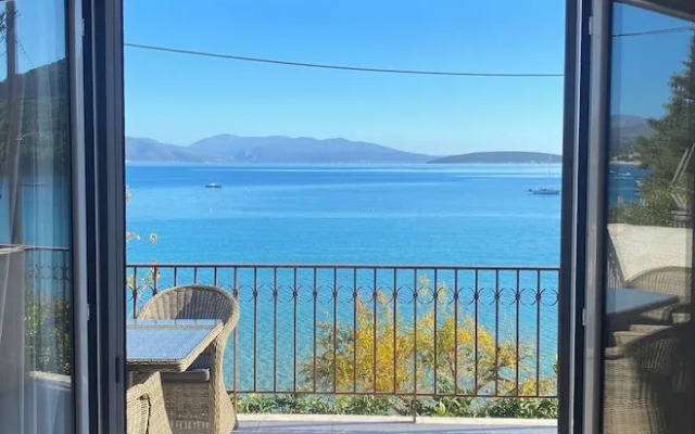 Tolo Beach House with Breathtaking View