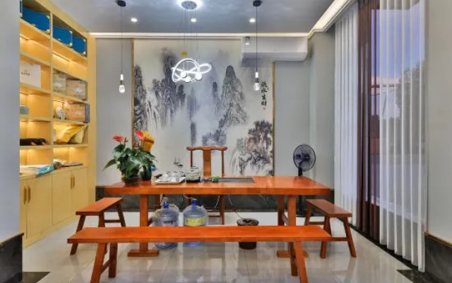 Linyi Longrui Smart Hotel (Linyi High-speed Railway Station)