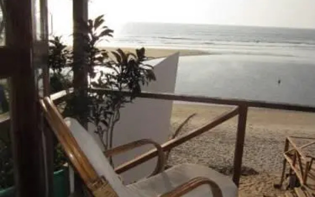 Dolphin Beach Resort