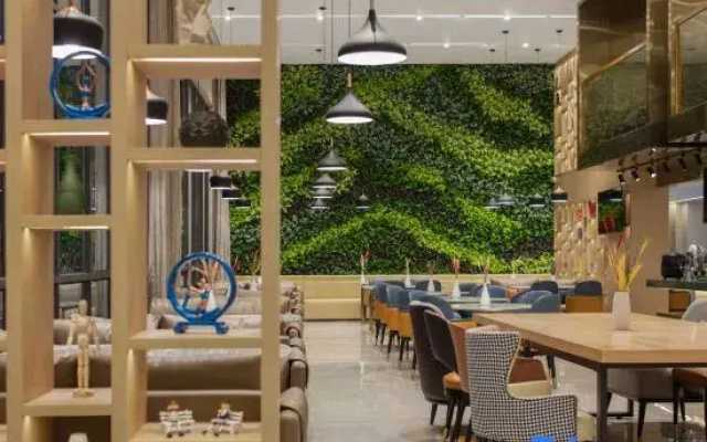 Weiyi Hotel
