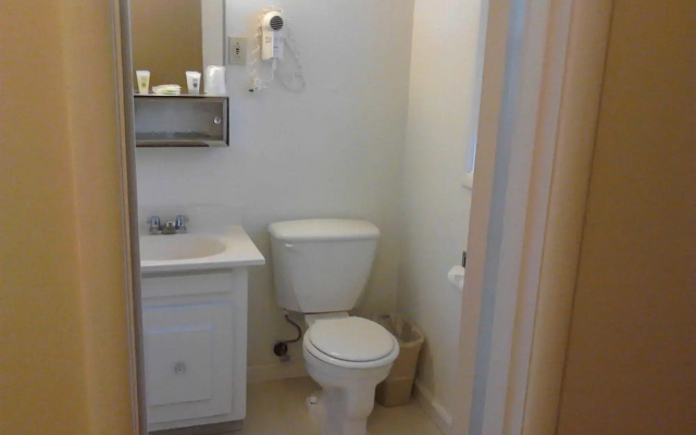 Blue Coast Inn and Suites