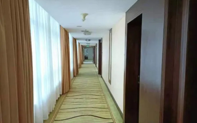 Lihao Business Hotel (Zhongshan Dayong Mahogany Culture Expo City)