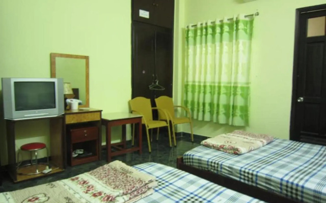 Hoa Thinh Hotel