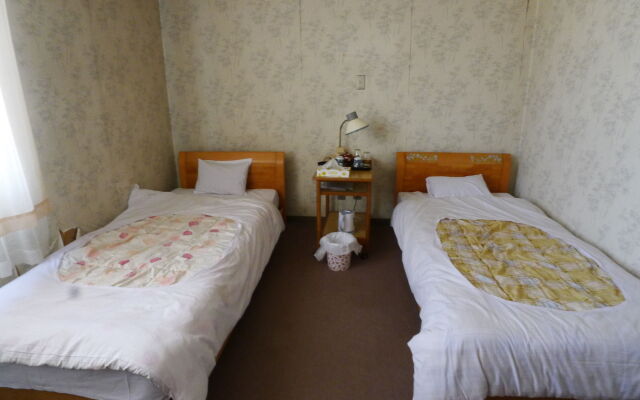 New Makomo Hotel