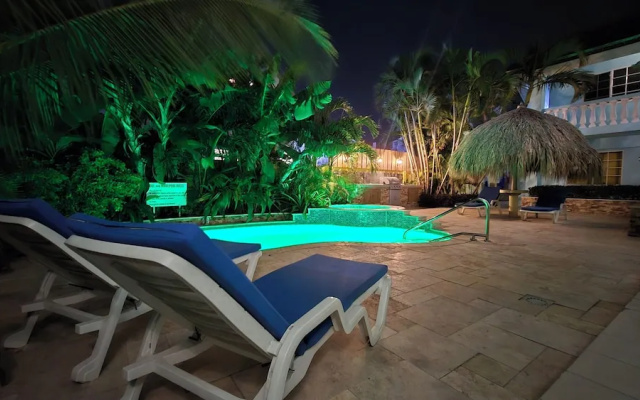 Elegant 1-bedroom Apartment 3 km From Eagle Beach