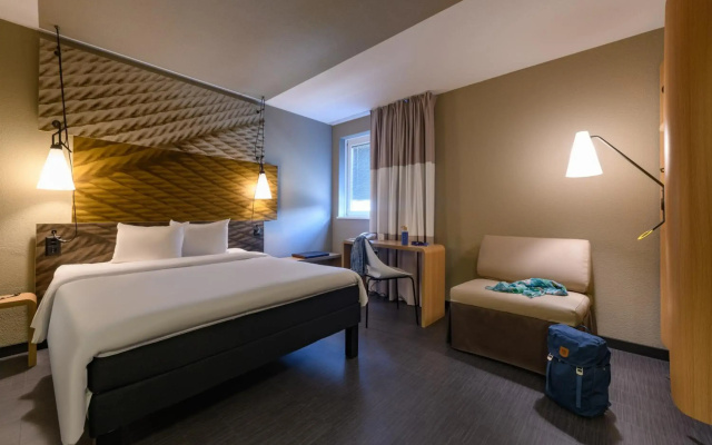 ibis Zurich City West