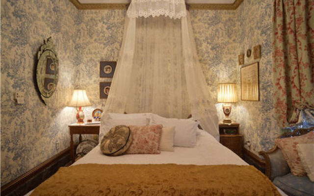 Seven Sisters Inn